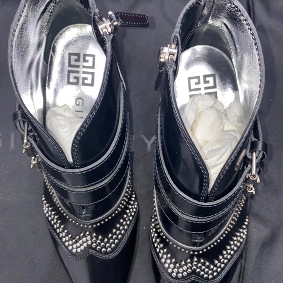 GIVENCHY studded boots - Picture 9 of 12